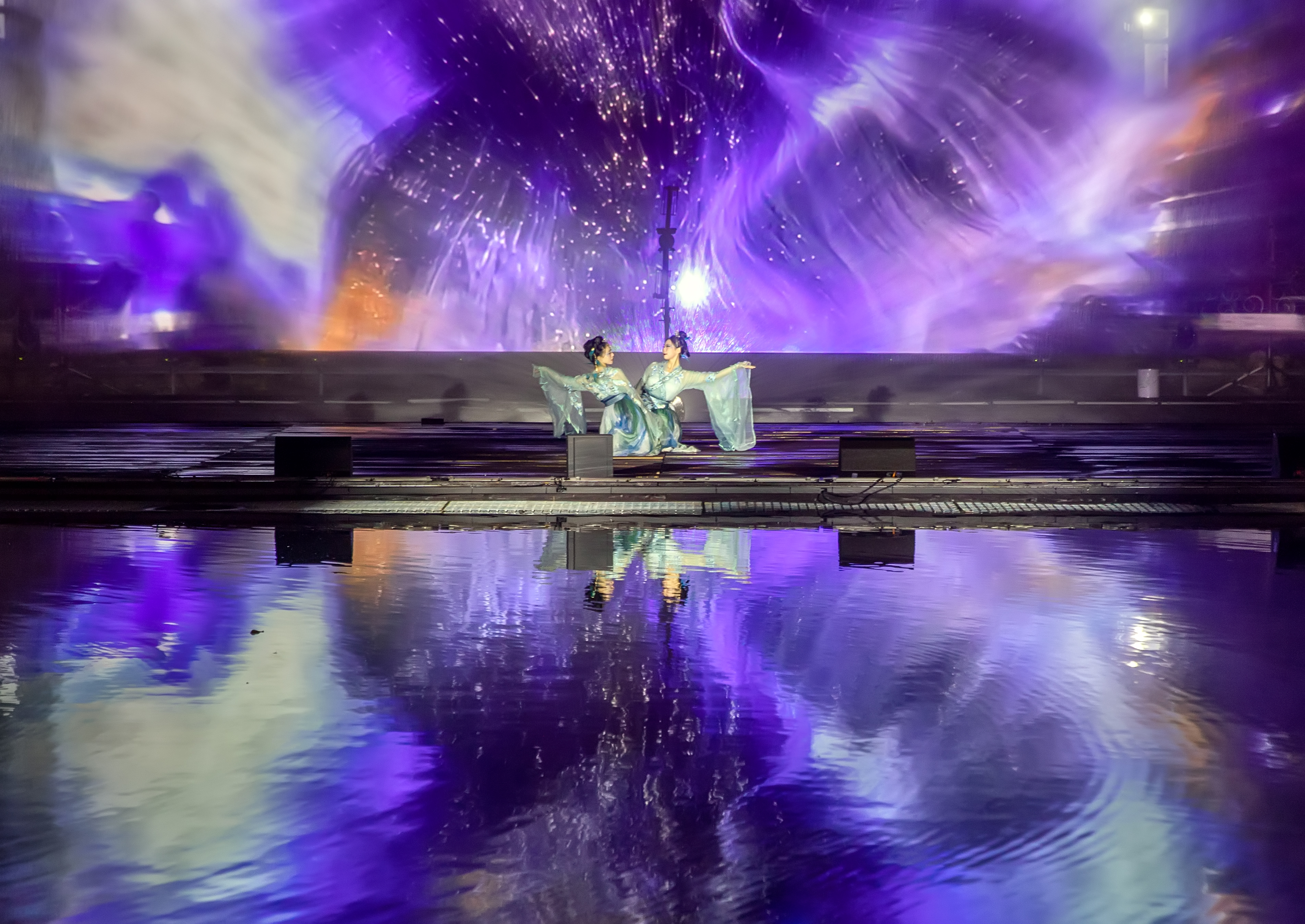 邵光明+梦幻宇宙舞翩翩+13585287822.jpg