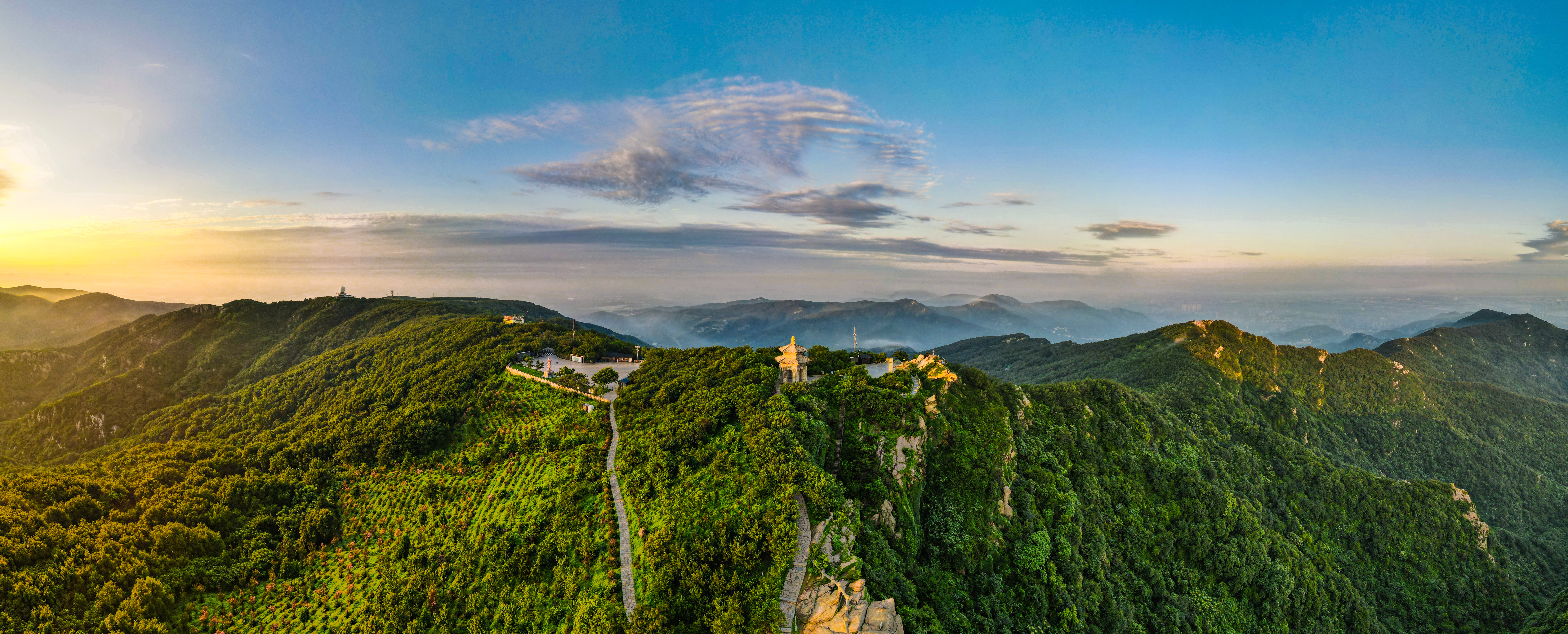 1边钊《层峦叠嶂》.JPG